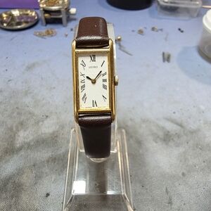 Vintage Ladies Seiko Tank Quartz Watch